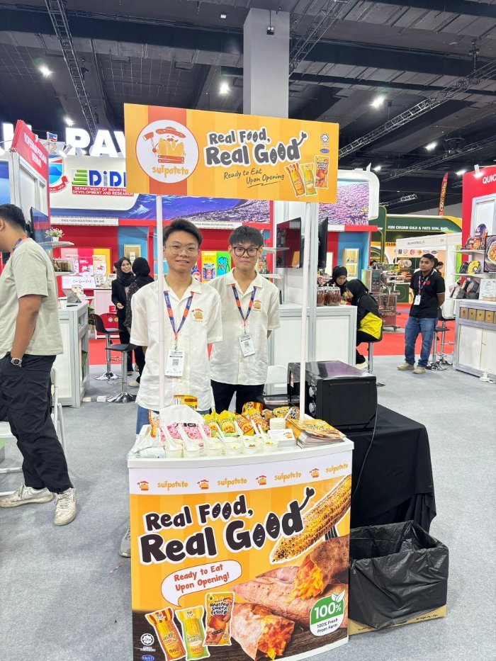 2dc72c65-7455-4dfd-9bbc-fc41850bc91c_700x933