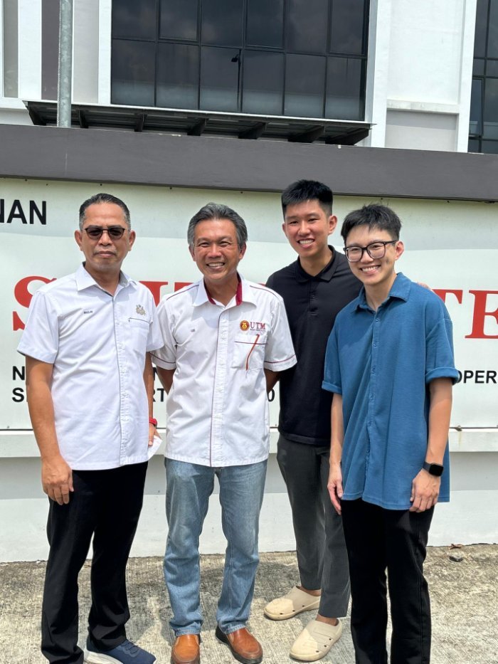 9494369a-3327-46e4-a7ba-099ecd22fb6e_700x933