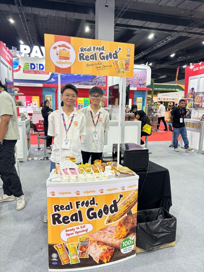 d2d72ac9-c5dc-4dbf-8d43-aa71ad330ef9_700x933